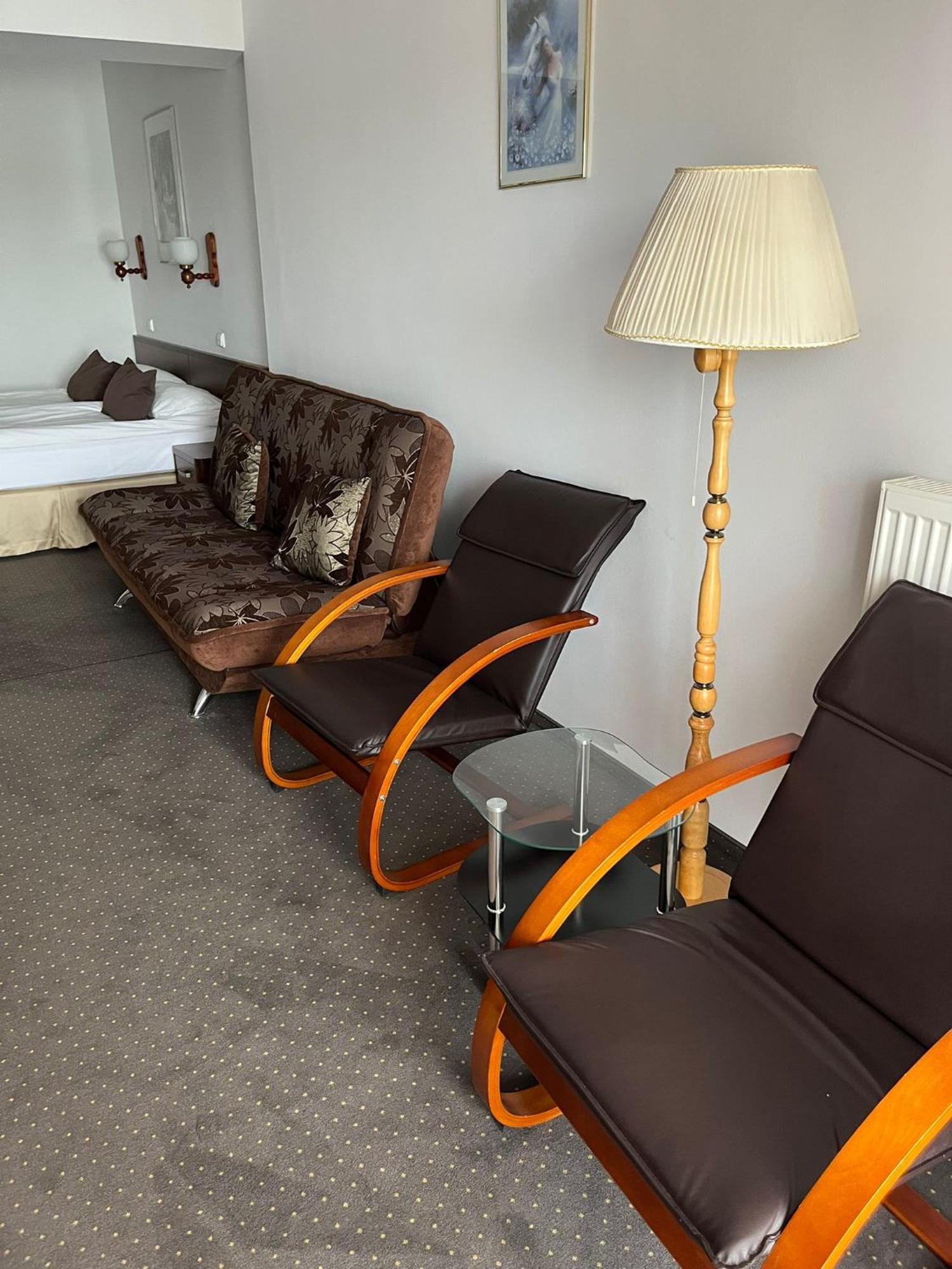 Eva Hotel Mrągowo Buitenkant foto
