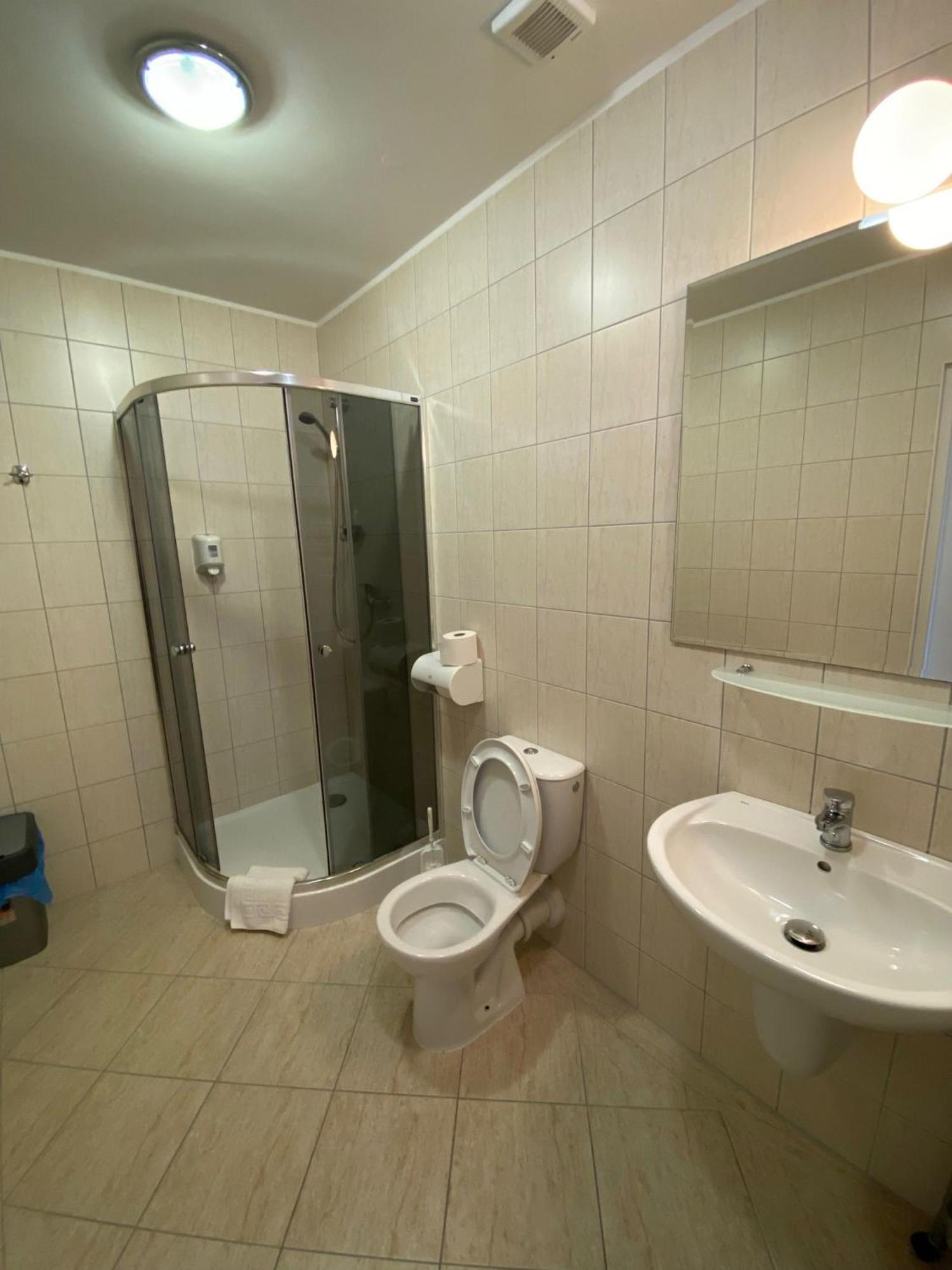 Eva Hotel Mrągowo Buitenkant foto