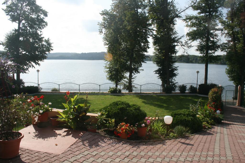Eva Hotel Mrągowo Buitenkant foto