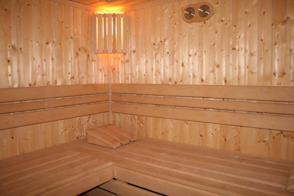 Eva Hotel Mrągowo Buitenkant foto